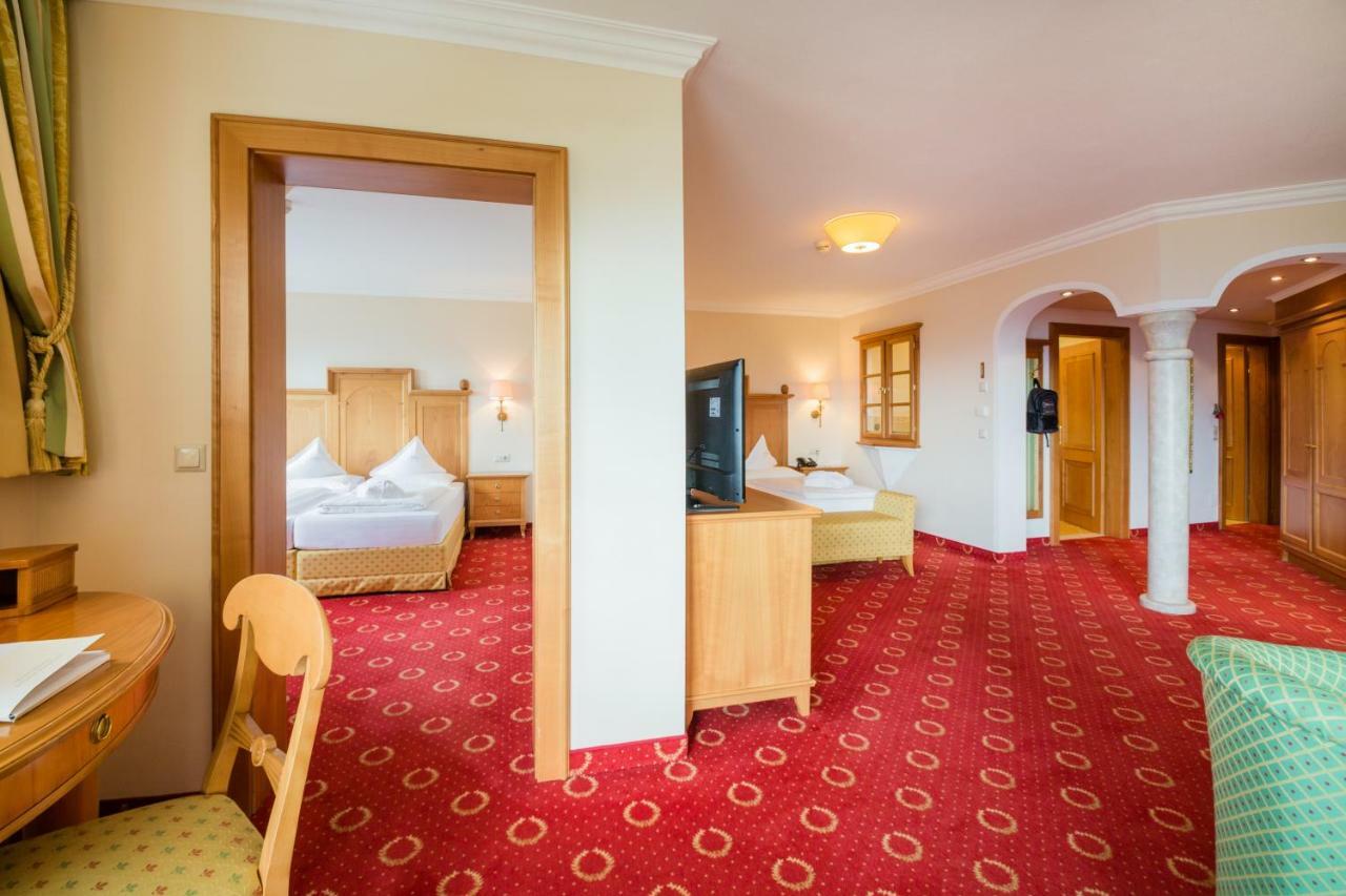 Hotel Alpenschloessl Санкт Йохан им Понгау Екстериор снимка